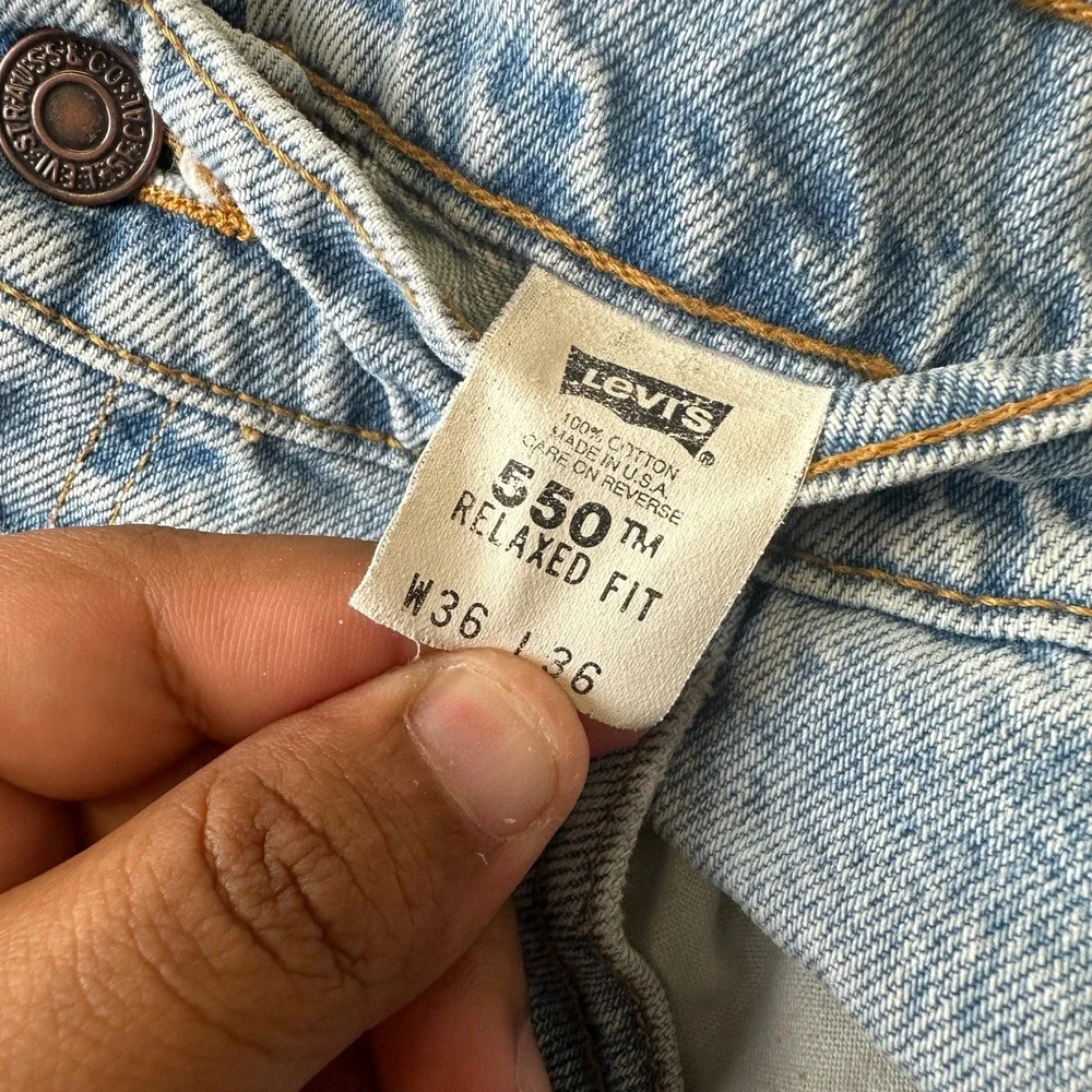 Vintage Levis 550 Jeans Mens 34x36 Light Wash Denim USA Baggy Wide Leg Relaxed